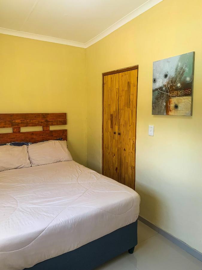 Aliahidi Bed & Breakfast เคปทาวน์ ภายนอก รูปภาพ